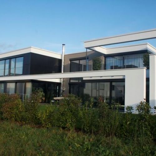 Modernes EFH mit Pool 3